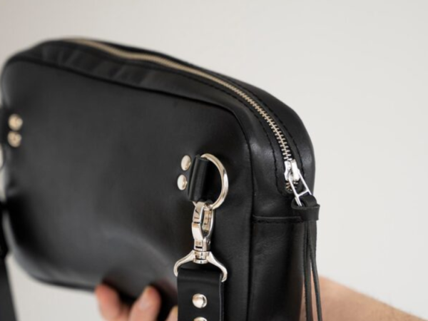 Quais acessórios são indispensáveis para bolsas personalizadas?