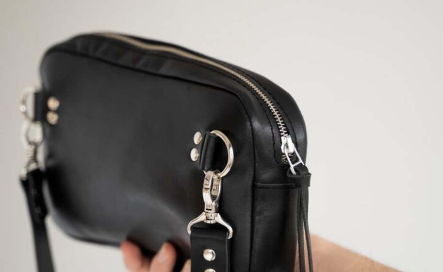 Quais acessórios são indispensáveis para bolsas personalizadas?
