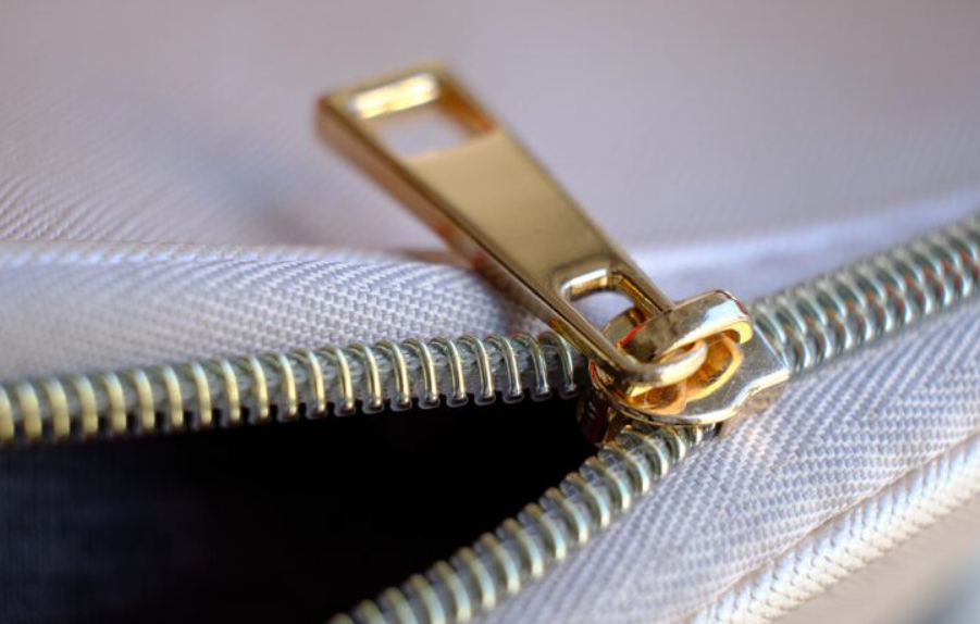 Como o zíper certo pode facilitar suas criações de bolsas?