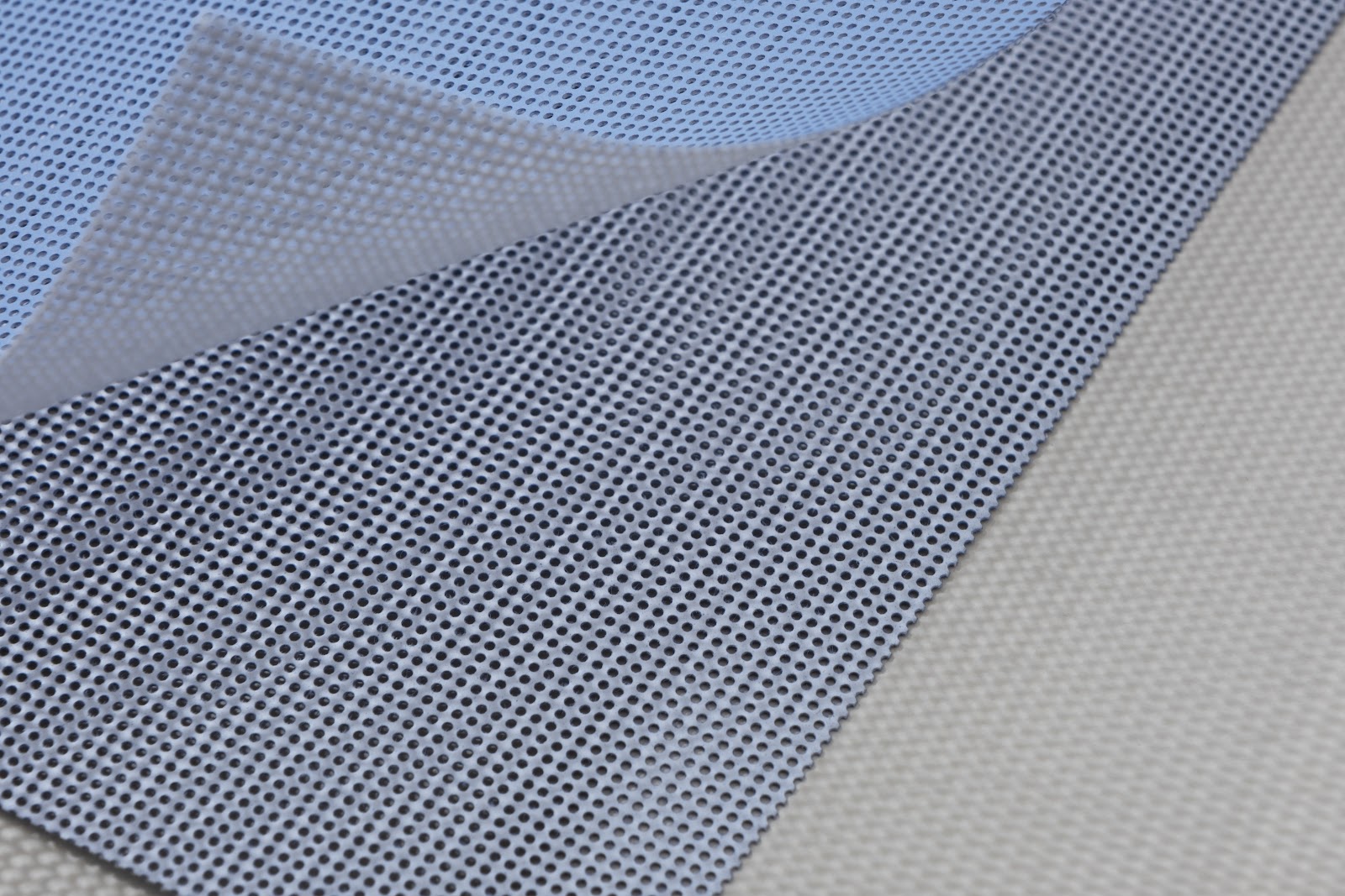 Como a tela engomada pode dar estabilidade a seus projetos de costura criativa?