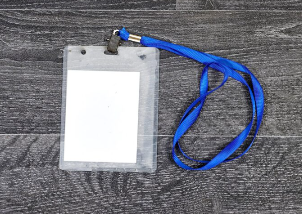 Salva celular e porta crachá pvc: Como criar acessórios funcionais e estilosos?